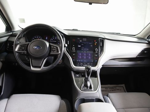 Used 2022 Subaru Outback Premium image 12