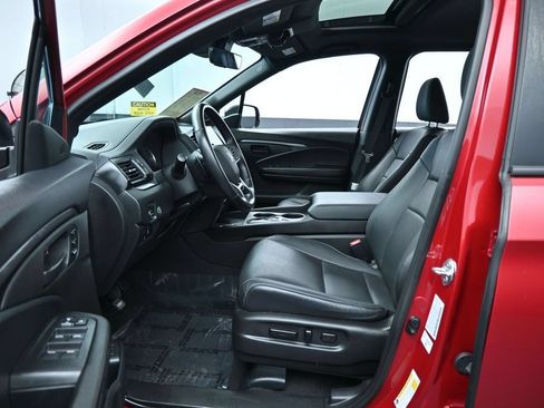 Used 2025 Honda Passport EX-L image 10