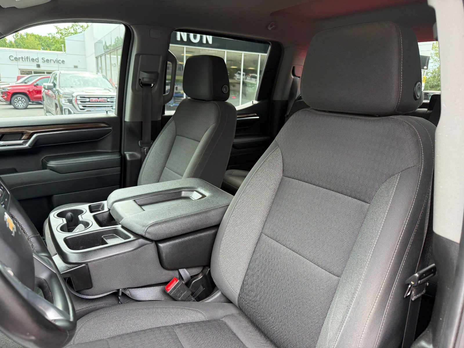 Certified 2024 Chevrolet Silverado 1500 LT AWD/4WD image 14
