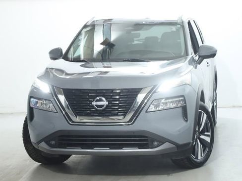 Used 2022 Nissan Rogue SL w/ SL Premium Package image 3