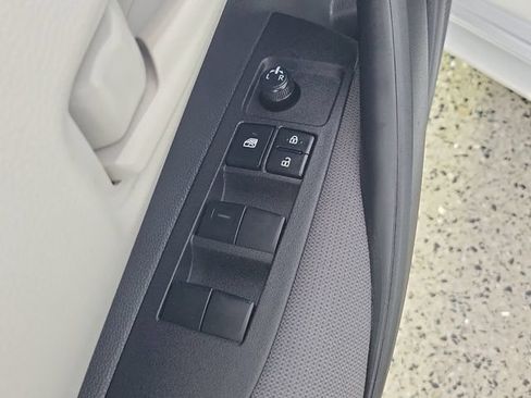 Used 2025 Toyota Corolla LE w/ Convenience Package FWD image 22