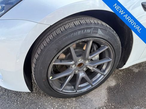 Used 2023 Tesla Model 3 Standard Range RWD image 9