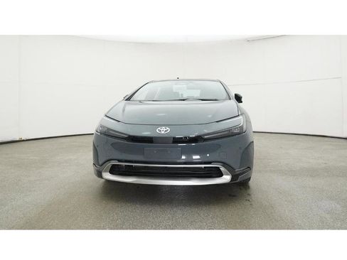 New 2026 Toyota Prius Plug-In Hybrid FWD image 31