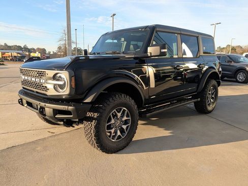 New 2025 Ford Bronco Badlands image 6
