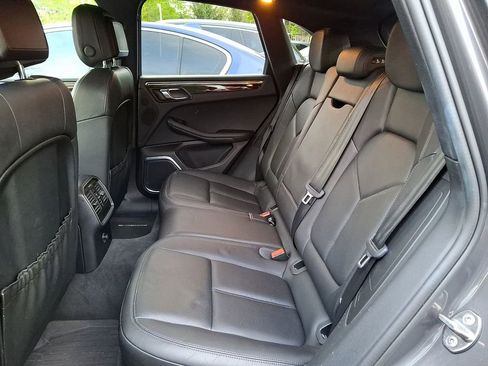 Used 2016 Porsche Macan S AWD/4WD image 7