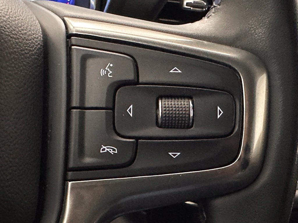 Used 2023 Chevrolet Silverado 1500 LT AWD/4WD image 13