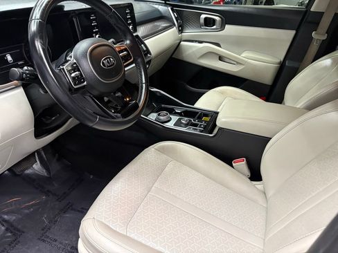 Used 2021 Kia Sorento S FWD image 16