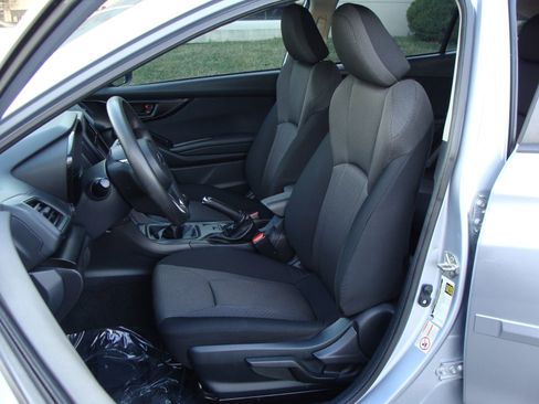 Used 2018 Subaru Impreza 2.0i image 7