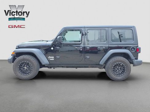Used 2018 Jeep Wrangler Unlimited Sport S AWD/4WD image 6