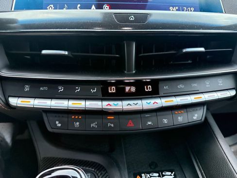 Used 2022 Cadillac CT5 V w/ Premium Package RWD image 20