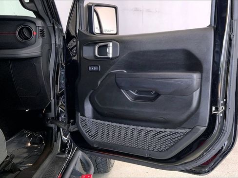 Used 2024 Jeep Wrangler Unlimited Rubicon w/ Convenience Group AWD/4WD image 26