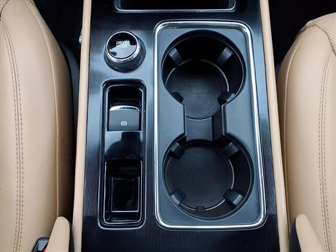 Used 2022 Lincoln Corsair Reserve w/ Equipment Group 201A image 16