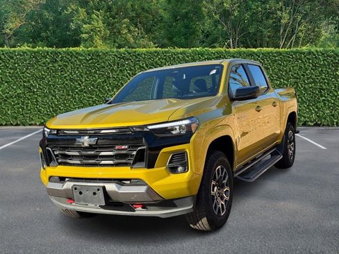 Used 2023 Chevrolet Colorado Z71 w/ Z71 Convenience Package 2 image 6