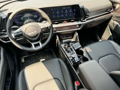 Certified 2025 Kia Sportage EX image 34