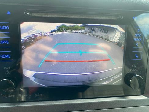 Used 2017 Toyota Sienna XLE FWD image 13