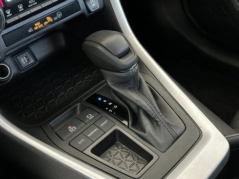 Used 2024 Toyota RAV4 XLE image 19