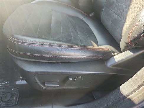 Certified 2022 Ford Escape SEL w/ SEL Stealth AWD Package image 23