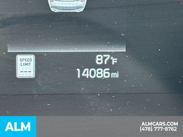 Used 2025 Kia Sportage EX FWD image 32
