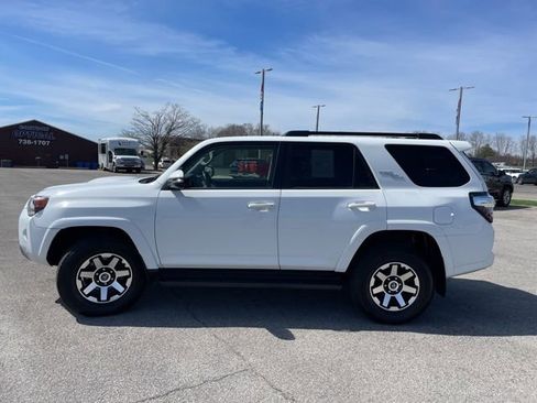 Used 2024 Toyota 4Runner TRD Off-Road Premium image 5