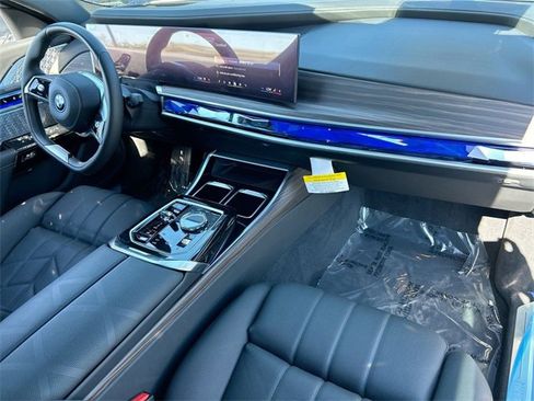 Certified 2024 BMW i7 xDrive60 image 14
