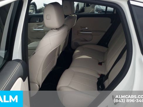 Used 2025 Mercedes-Benz GLA 250 4MATIC image 16