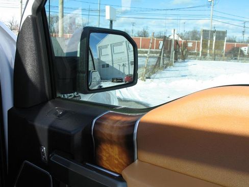 Used 2016 Ford F150 Limited w/ Trailer Tow Package image 47