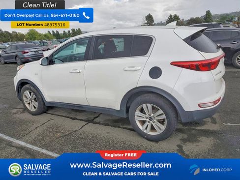 Used 2017 Kia Sportage LX image 3
