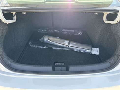 Used 2025 Volkswagen Jetta SE image 23