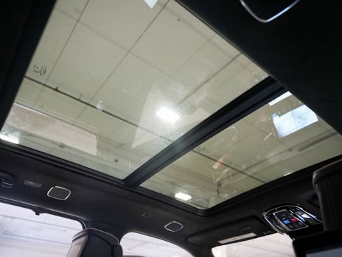 Used 2022 Jeep Grand Wagoneer Series III w/ Rear Seat Video Group 1 AWD/4WD image 30