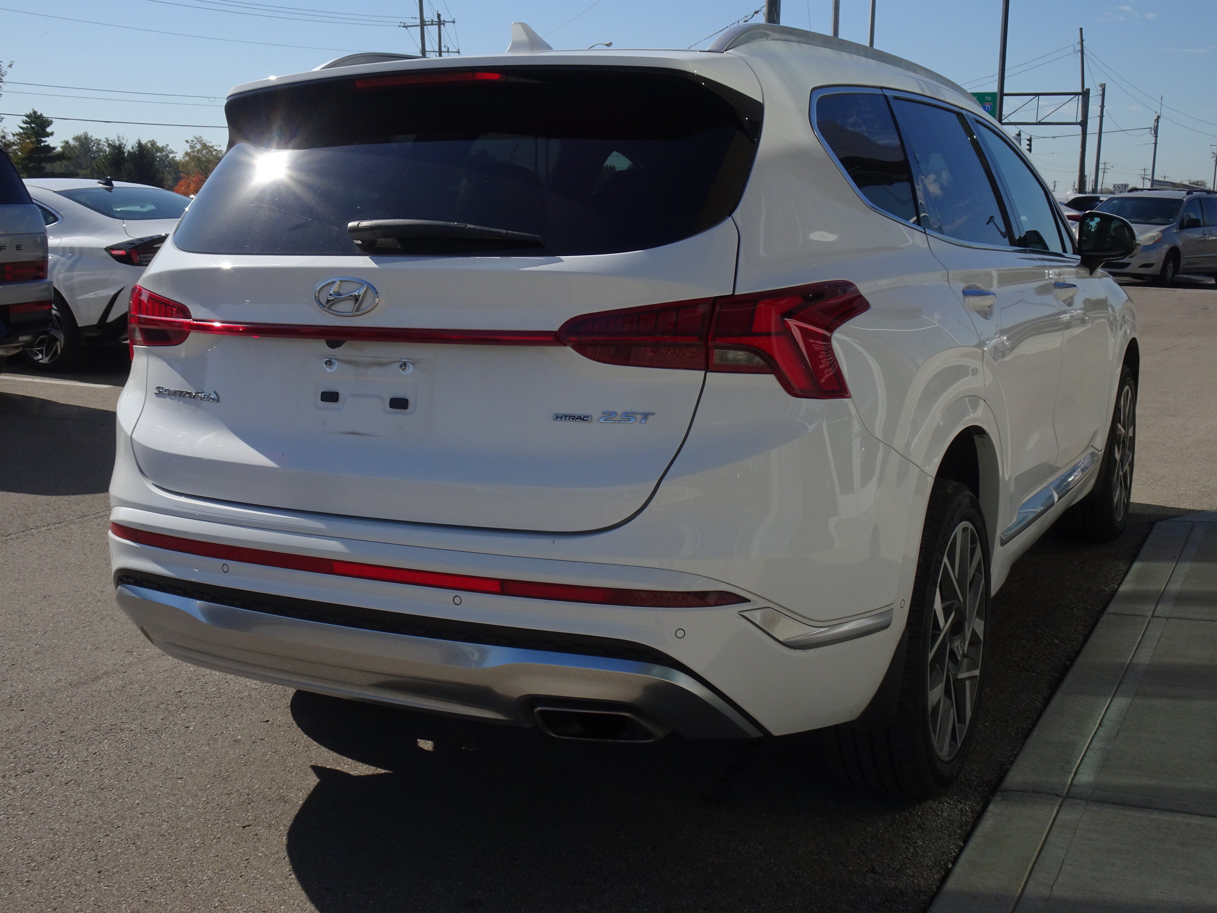 Used 2023 Hyundai Santa Fe Calligraphy AWD/4WD image 5