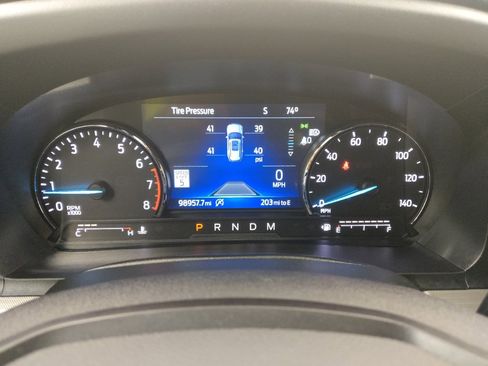 Used 2020 Ford Explorer XLT w/ Equipment Group 202A AWD/4WD image 23