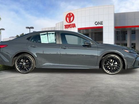 Certified 2025 Toyota Camry SE image 3