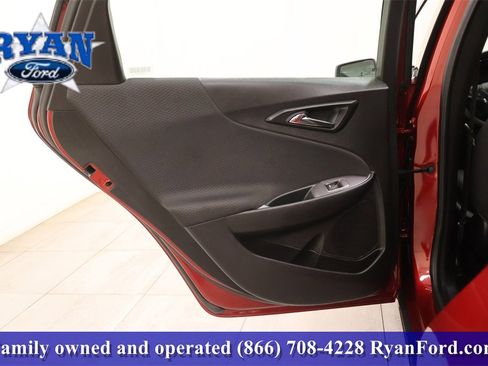 Used 2024 Chevrolet Malibu LT image 11