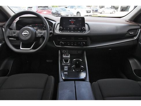 Used 2023 Nissan Rogue S FWD image 12