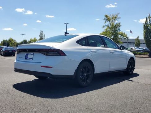 New 2025 Honda Accord SE image 4