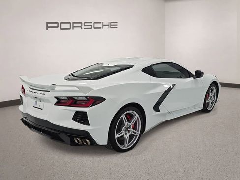 Used 2022 Chevrolet Corvette Stingray Preferred Cpe w/ Z51 Performance Package RWD image 7