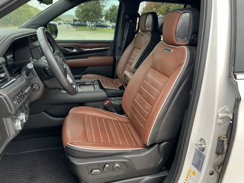 Used 2024 GMC Yukon Denali Ultimate image 22