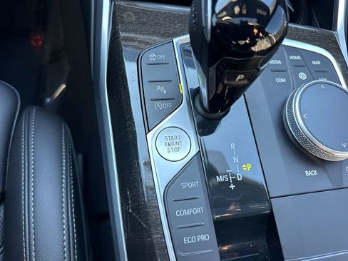 Used 2022 BMW 330i Sedan image 24