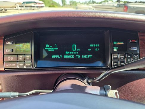Used 1995 Cadillac De Ville Sedan FWD image 24