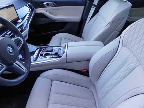 Certified 2026 BMW X7 M60i image 11