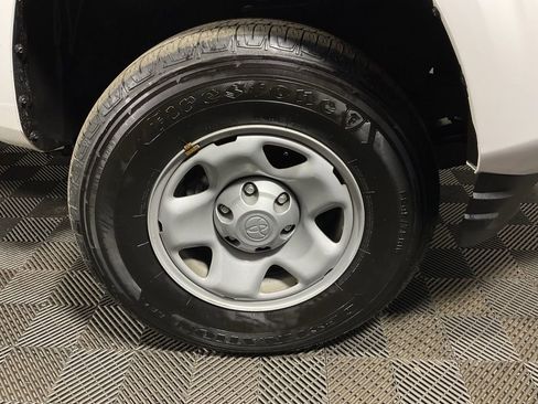 Used 2023 Toyota Tacoma SR image 34