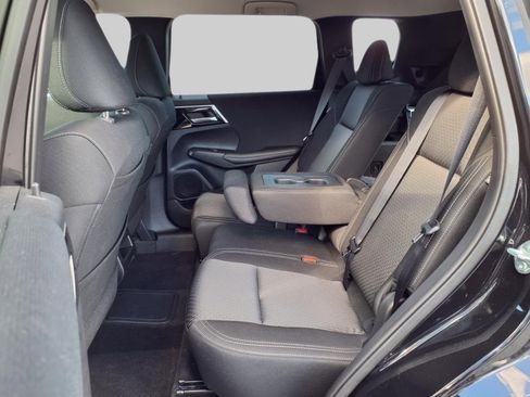 New 2025 Mitsubishi Outlander ES image 10