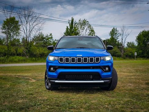 Used 2023 Jeep Compass Limited AWD/4WD image 9