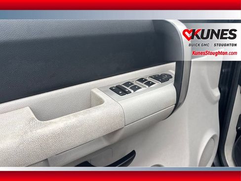 Used 2009 Chevrolet Silverado 1500 LT w/ Power Pack Plus AWD/4WD image 15