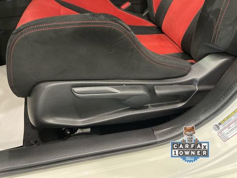 Used 2017 Honda Civic Type R image 4