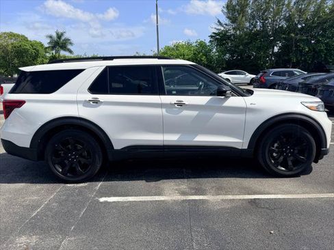 Used 2023 Ford Explorer ST-Line w/ Class IV Trailer Tow Package RWD image 8
