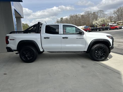 New 2025 Chevrolet Colorado Trail Boss w/ Midnight Edition image 10