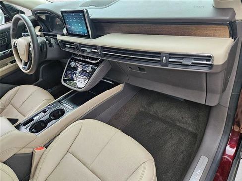 Used 2020 Lincoln Corsair Reserve w/ Equipment Group 201A image 22