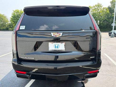 Used 2022 Cadillac Escalade ESV Sport AWD/4WD image 4