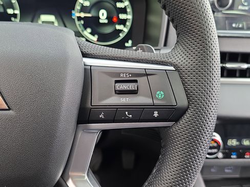 New 2025 Mitsubishi Outlander SEL image 15